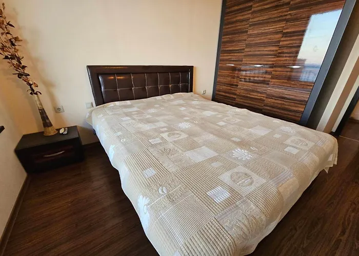 Europroperties Sirena Apartment *