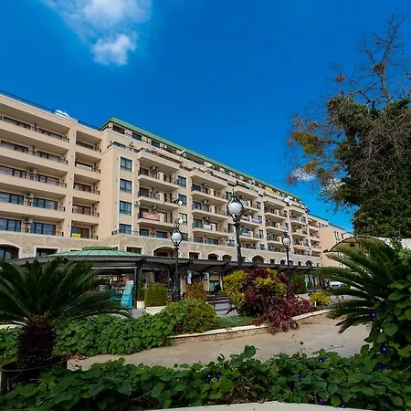 Lägenhet Europroperties Sirena